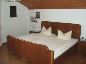 Vacation apartment for up to 4 people, 90 sqm, 2 large bedrooms, balcony - Image 4