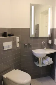 Sehr ruhig gelegenes 7500m² Seegrundstück, eigener Steg, klimatisiert - Image 5