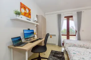 Remote workers welcome - fiber internet available! - Image 5