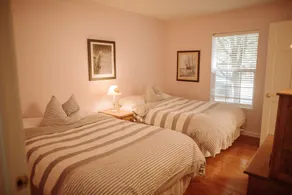 Cedar Point Cottage-Lake Michigan FALDER SPECIAL ONLY $ 1200 / uge - Image 4