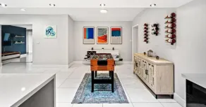 Miami's Exclusive Lagoon Villa - Image 2