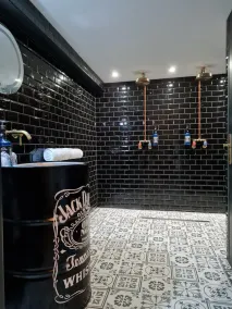 70m2 apartment with private jacuzzi 400m from the Chateau de l'Emperi - Image 2