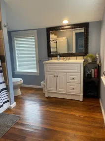RIVERFRONT RETREAT /heart of DOWNTOWN CASEVILLE - short stroll to BEACH/sleeps 6 - Image 4