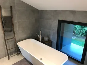 Confort, Tranquilité et Style avec piscine et jacuzzi - Image 3