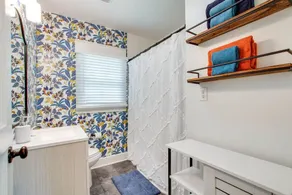 The Leaf Lodge - Walking Distance to MTSU 3Bed/2Ba - Image 3