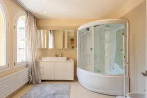 Life & View Luxury Apartments - Image 4