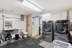 Cozy Home with HOT TUB - Image 4