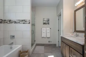 Luxury Harbor View Home in the Heart of Downtown - Image 3