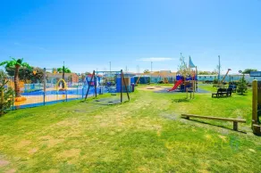 SBL54 - Camber Sands Holiday Park - Mini Lodge - 3 Bedrooms - Decking - Dishwasher - Private Parking - Image 5