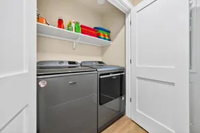 ST. ARMANDS CIRCLE, 3 Schlafzimmer, 3 Bäder, beheizter Pool - Image 2