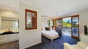 Luxury Lakeside Villa - Image 4