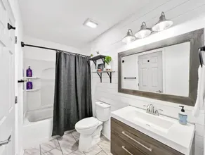 Paramour: huge yard home with ground floor bedroom 25 min to Charleston - Image 2