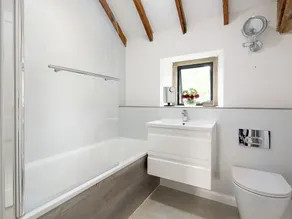 2 chambres à coucher à Old Sodbury, near Bristol - Image 2