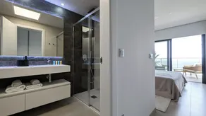 Sunset Cliffs Apartments Tower 2 - Image 4