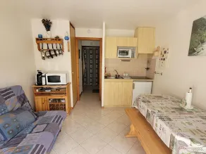 25m² Studio, balcony, perfect for 4 in the mountains - Image 4