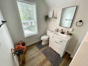 Spacious 1bd/1bt downtown apartment next to the park - Image 5