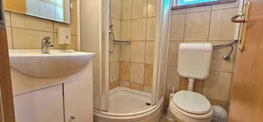 Holiday apartment in a quiet location with balcony - Image 3