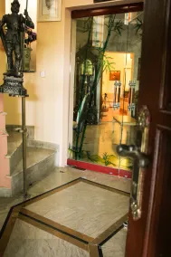 Lahore Guest House - Image 2