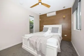 Charming 2BR Near City & Sea - Image 4