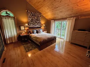 Muskoka lakefront cottage with gorgeous views on Lake Rosseau - Image 3