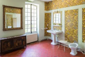 Elegant 18th c. country house, beautiful lush park, lovely pool. - Image 3