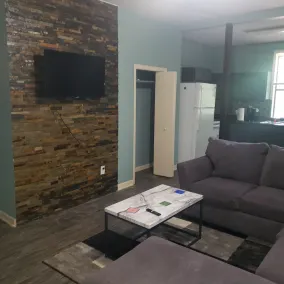 Nice Cozy Bungalow 10 minutes from downtown!! - Image 5