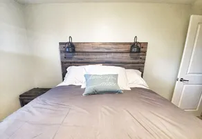 The bungalow @ T. Spex Eyewear is a cozy, convenient stay in Canandaigua! - Image 4