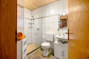 Holiday Apartment 'Casa Mia' with Private Terrace, Balcony and Wi-Fi - Image 2
