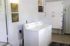 EGAD! 2/2 Haus mit eingezäuntem Hof ​​und Wohnmobilstellplatz in historischem Eau Gallie! - Image 2