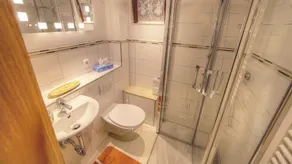 Family-friendly holiday paradise 120m² modern equipment, close to the beach (500m) - Image 2