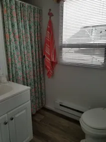 Charlestown Houseboat Walk to attractions Be rocked to sleep - Image 2