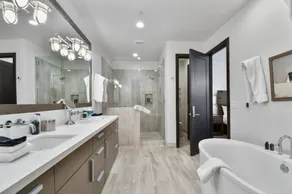 Walk to Skiing, Exceptional Juniper Landing 4 BR, Private Hot Tub, Golf Course Views, Outdoor Pool - Image 2