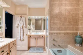 Historic Home, Perfect for Special Occasions, 3 Master Suites, Steps to Sites, $300 in Free Tickets! - Image 5