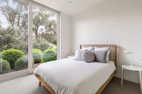 Luxury Villas Portsea Sanctuary (Heated Pool) - Image 3