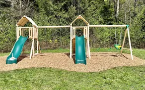 Large family & pet friendly home! Huge outdoor playset, backyard games & more! - Image 5