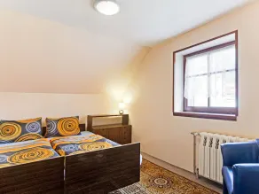 Modern Holiday Home in Cerný Dul with Private Garden - Image 3