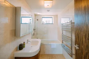 Penthouse. Roof Terrace. Shoreditch. AC - Image 3