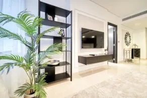 Gorgeous 1BR at Sky Gardens, DIFC by Deluxe Holiday Homes - Image 3