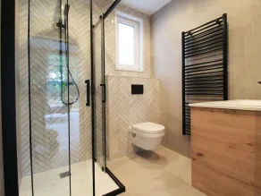 Modern Holiday Home With Decorative Fireplace - Image 3