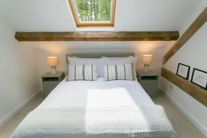 Ysgubor Wennol (Swallow Barn) -  a cosy fire that sleeps 4 guests  in 2 bedrooms - Image 3