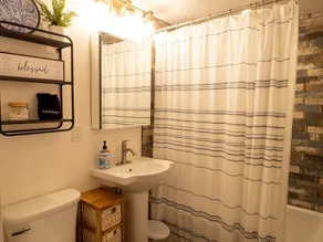 Quiet Ocean Getaway at Hummingbird Cottage! Pet-Friendly! - Image 4