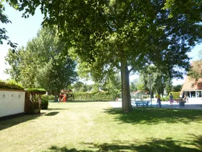 casa de férias acolhedor em um parque para crianças - Image 2