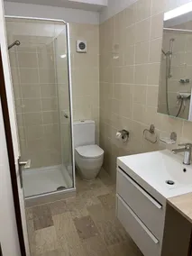 Sunny 4-room apartment with large palm terrace. Lake view - Image 3