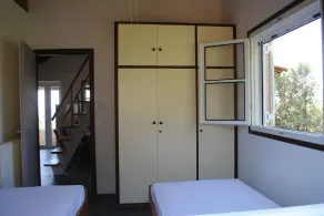 Peaceful apartment with gorgeous view over sea and village - Image 3