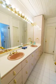 LARGE POOL/JACUZZI-Spacious Historic Hacienda, near BEACHES, Bio Bay, & tours - Image 5