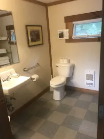 Comfortable Two Bedroom Apartment in Bar Harbor, ME. Free Parking. Dogs Welcome! - Image 2