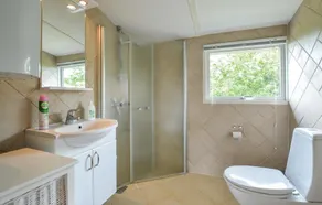 Stunning Home In Fårevejle - Image 2