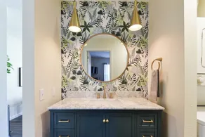 Sparkling Designer 3 bed Suite by Taneycomo - Image 3