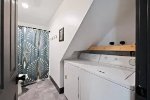 Broomsticks, Harry Potter themed BNB, Hot Tub! - Image 3