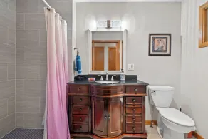 Updated cabin near Lake Como and Downtown Lake Geneva! - Image 2